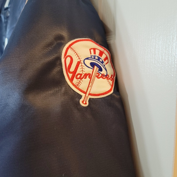 Vintage Majestic New York Yankees Starter Style Puffer Jacket New Size Medium - Picture 2 of 7